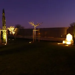 les-trois-oliviers-forcalquier.fr-provencehotel.com/
